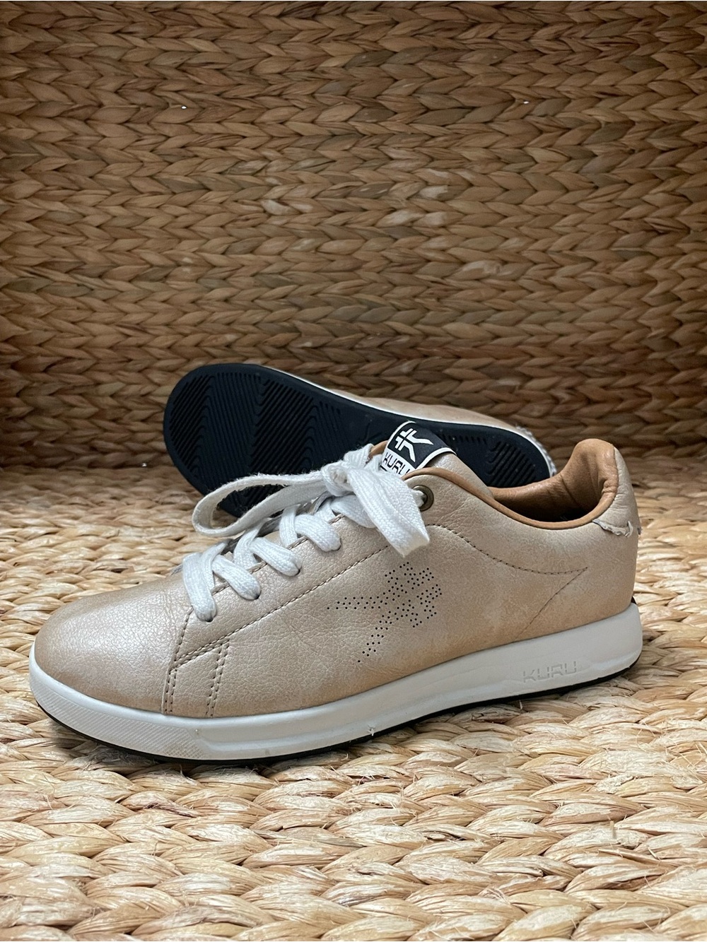 Kuru Roam Sneakers - Metallic Rose Gold